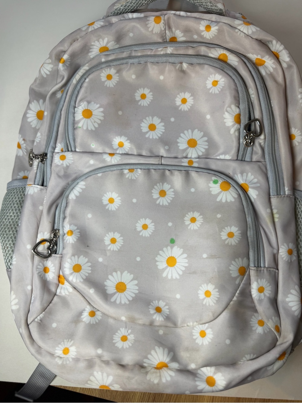 Kids Daisy Print Backpack - Light Gray with White & Yellow Daisies